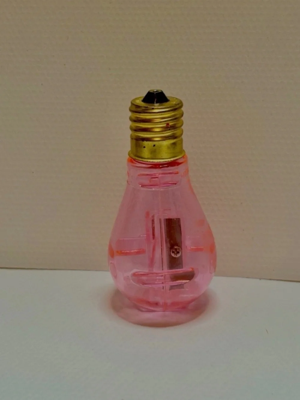 Vintage Pink Light Bulb Pencil Sharpener Novelty Plastic Retro School Supply